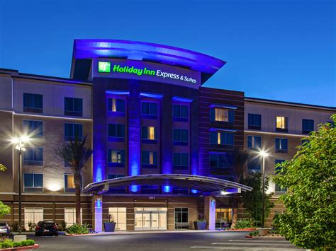 holiday inn & suites near me|holidayinnexpress.com official website.